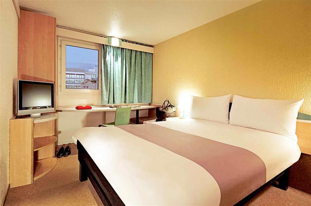 T H E Darmstadt Room photo