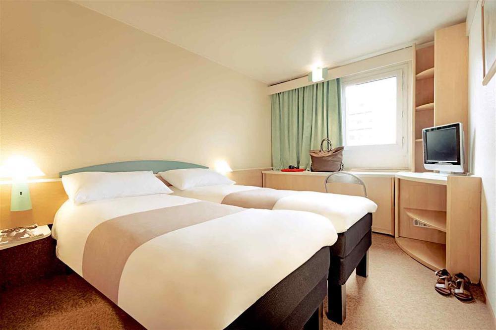 T H E Darmstadt Room photo